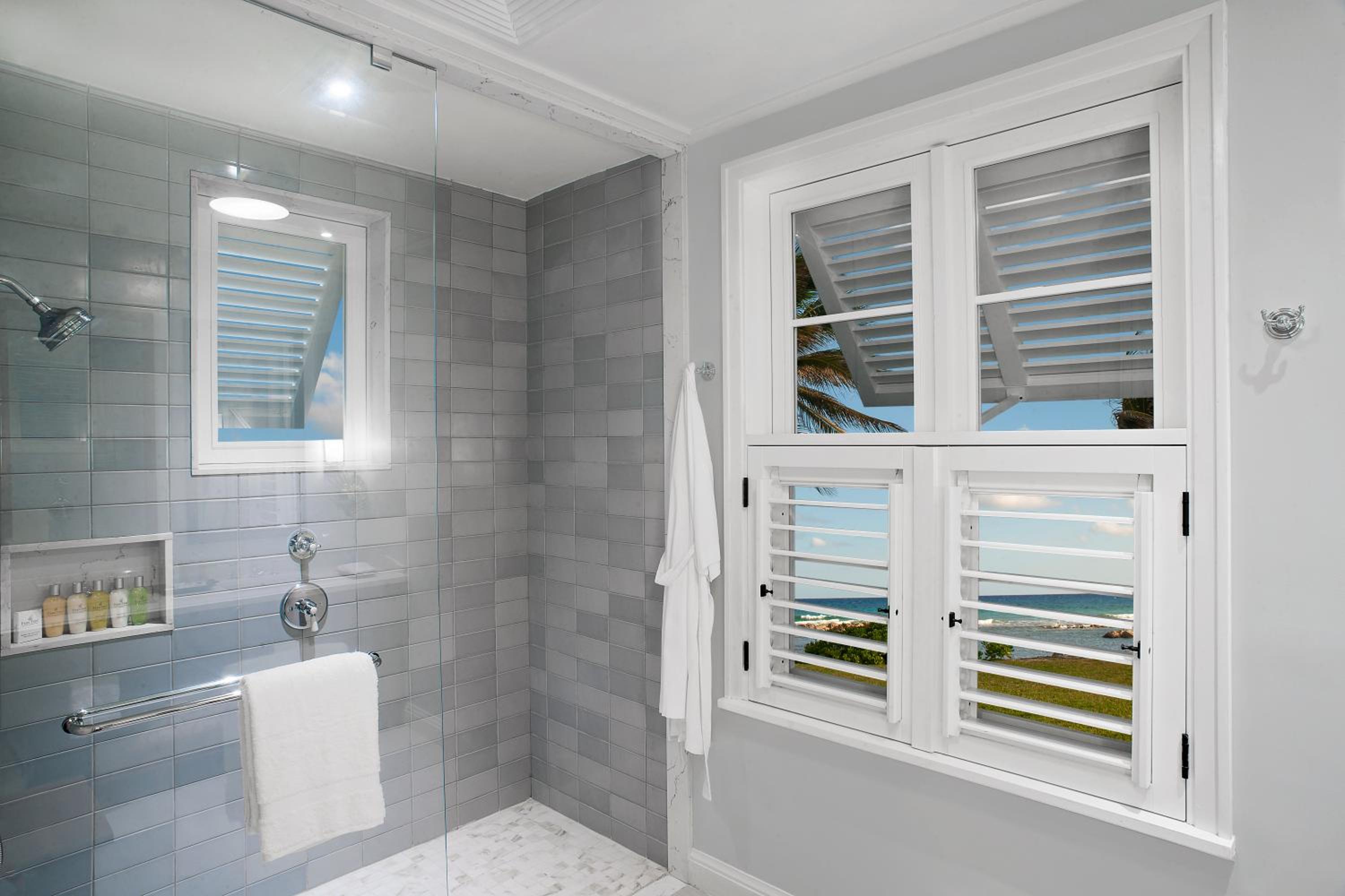 Great House Ocean Room - Photo 2