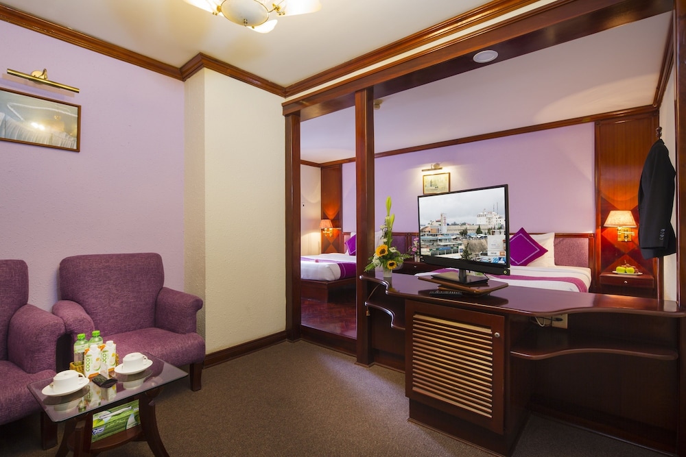 Deluxe Room - Photo 2