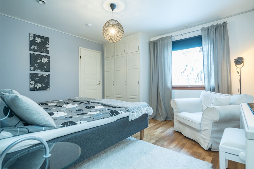Comfort House, 2 Bedrooms, Sauna, Hill View photo 2