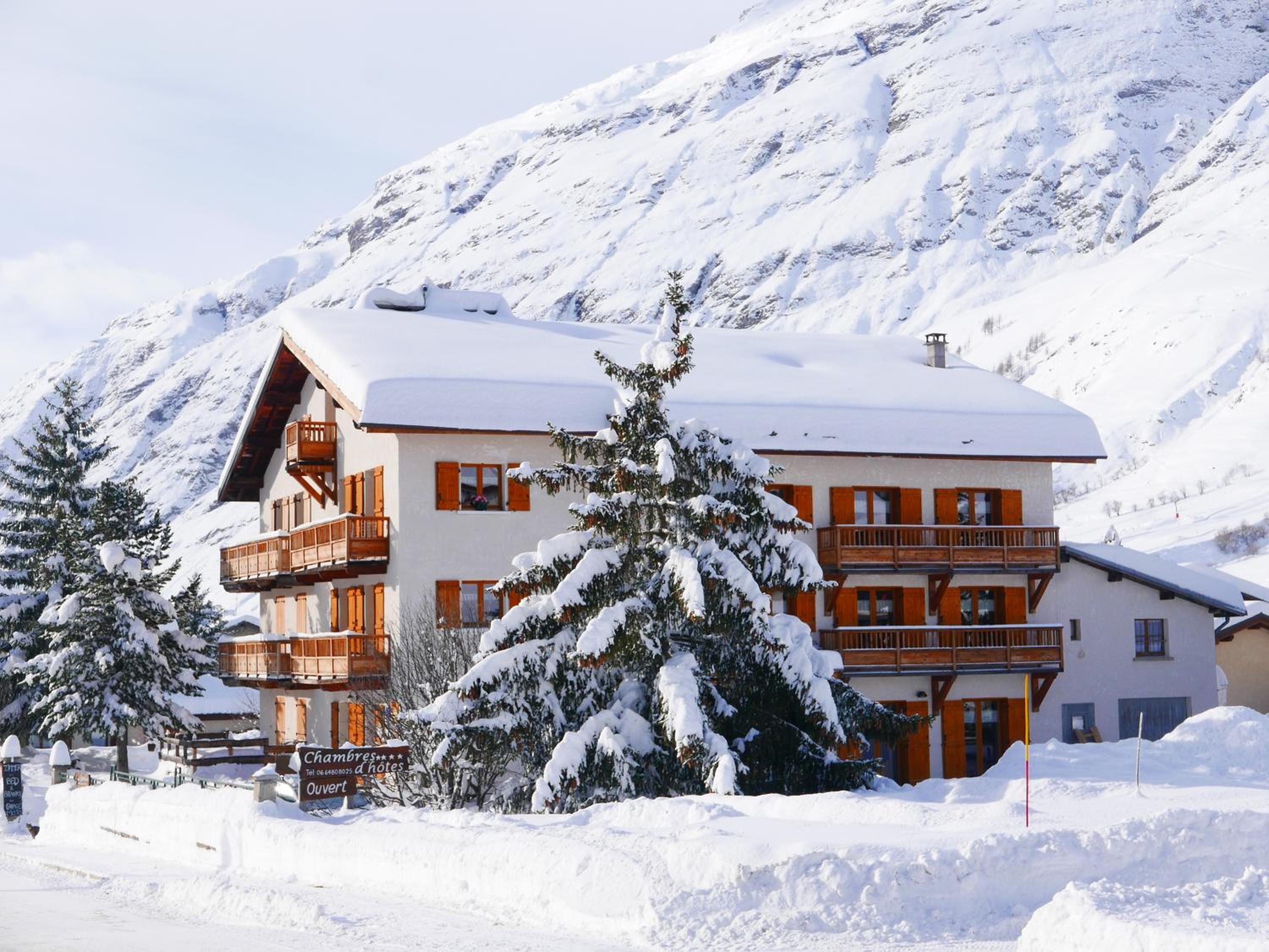 Chalet photo 1