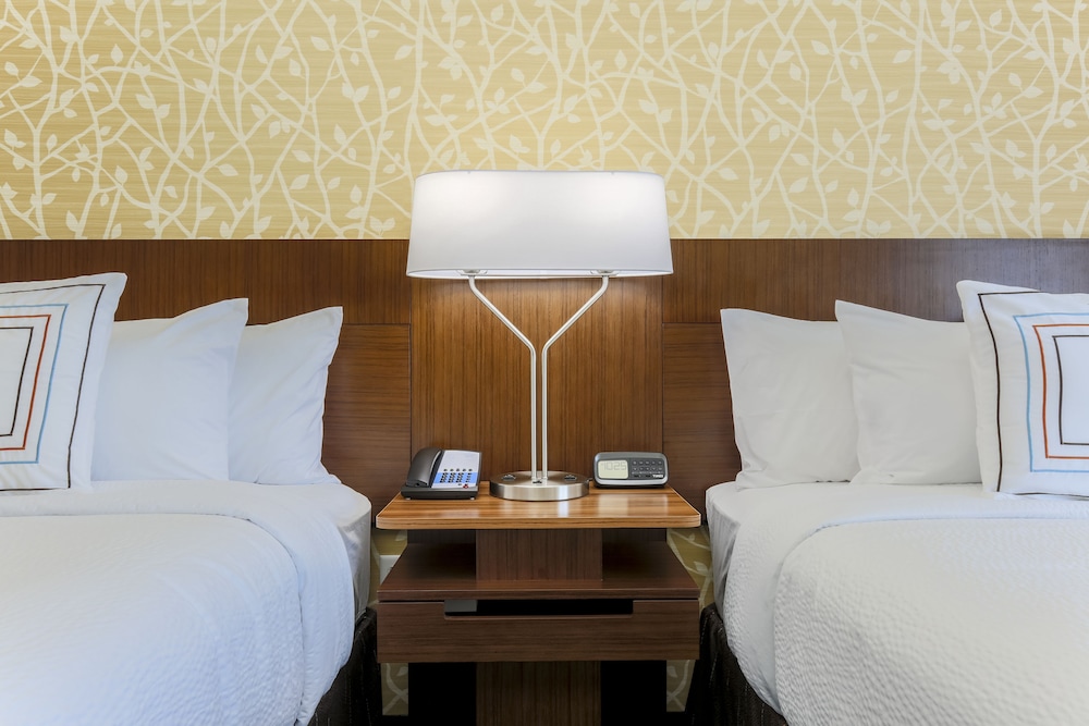 Room, 2 Queen Beds photo 1