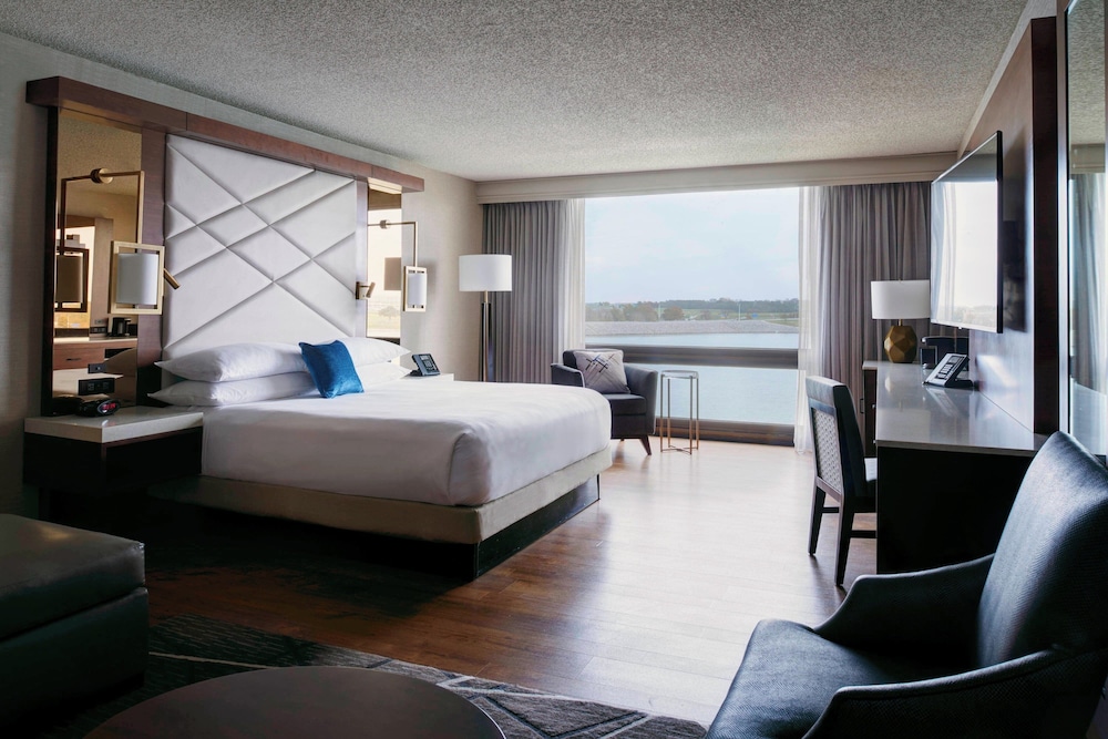 Club Room, 1 Queen Bed - Photo 1