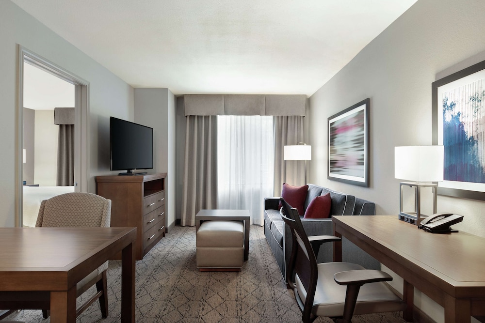 Available room thumbnail 5