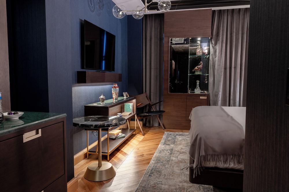 Classic Room, City View