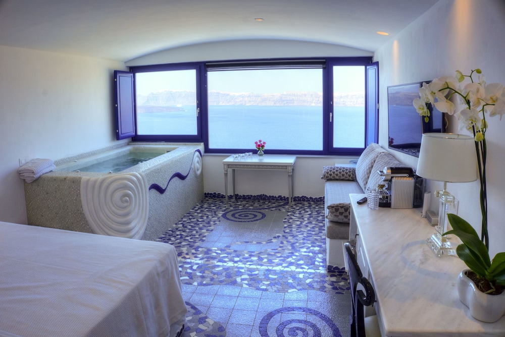 Cave Pool Suite,Indoor Spa Bath, Private Cave Pool, Sea View - Photo 8
