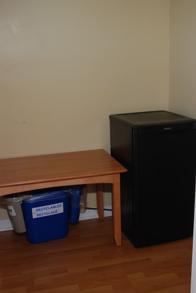 Basic Double Room, 2 Double Beds photo 2