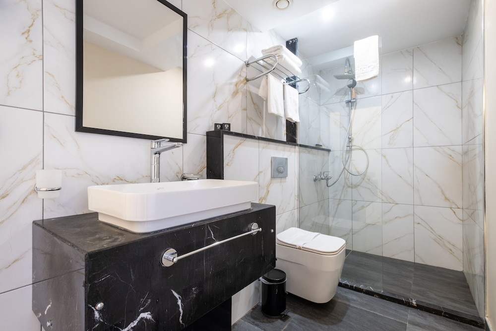 Superior Suite, City View photo 2
