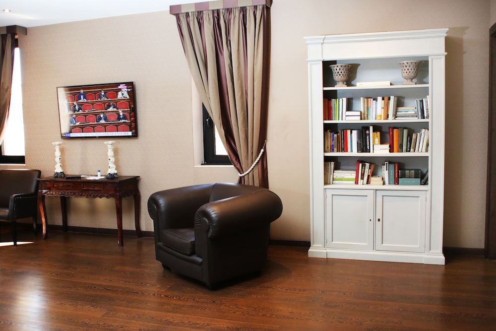 Junior Room