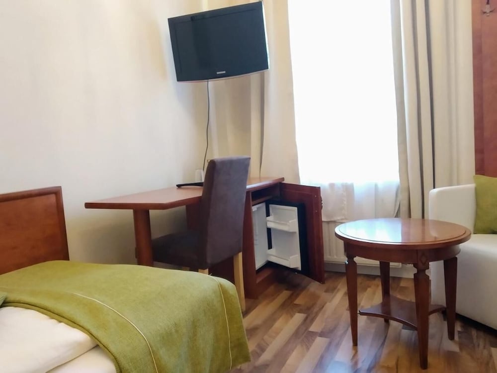 Single Room photo 3
