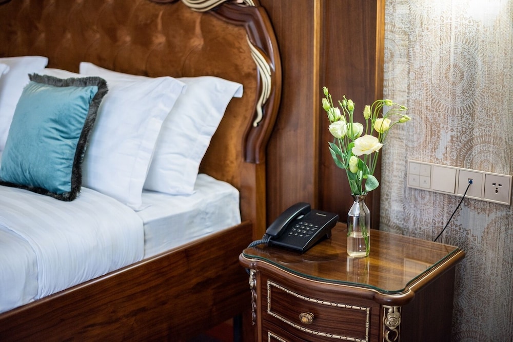 Premium Suite - Photo 6