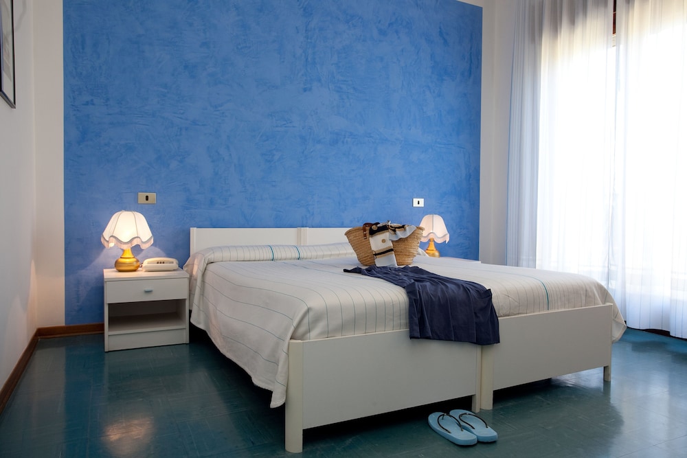 Standard Double Room, City View