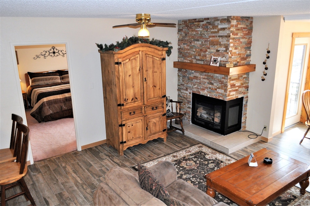 Condo, Multiple Beds (Summit House 2 bed 2 bath SHGW) photo 3