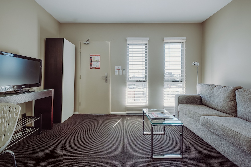 Executive Suite, 1 Bedroom, Non Smoking, Kitchenette