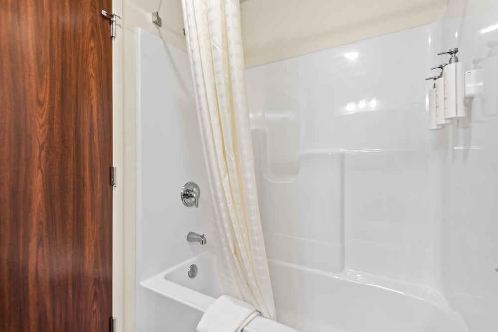 Suite, Non Smoking (Single King Extended Stay) - Photo 13