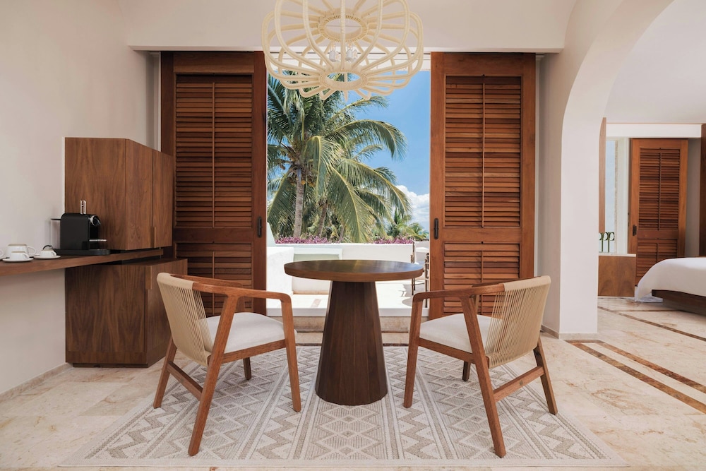 Master Suite Ocean Front Two Queen - Photo 6
