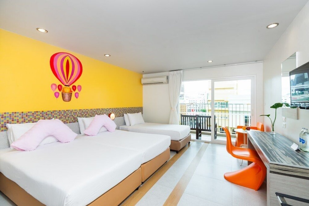 room photo