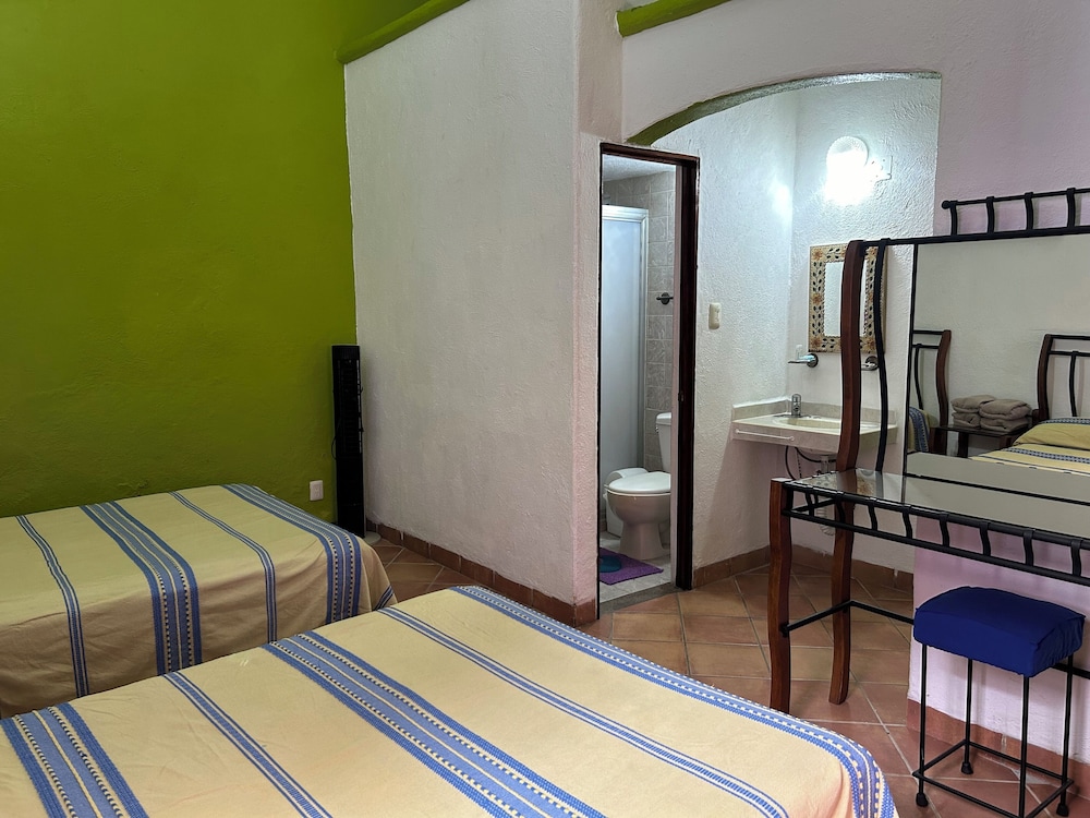 Economy Room, 2 Double Beds