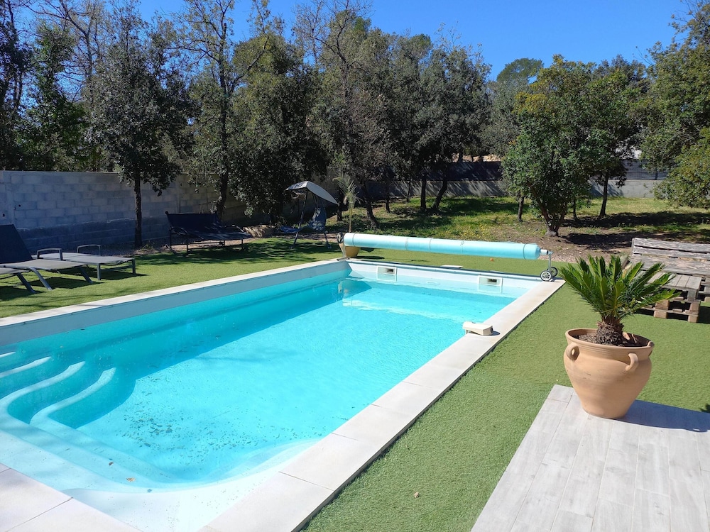 Villa photo 1