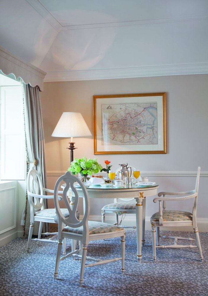 Suite (Merrion (Main House))