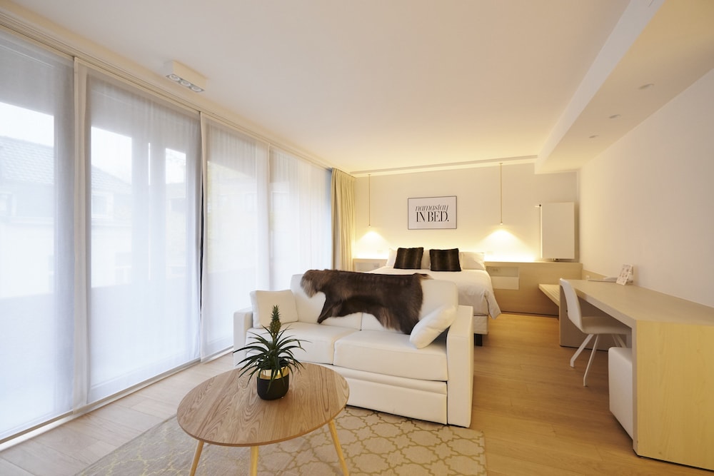 Superior Suite, 1 Queen Bed with Sofa bed, Accessible photo 1