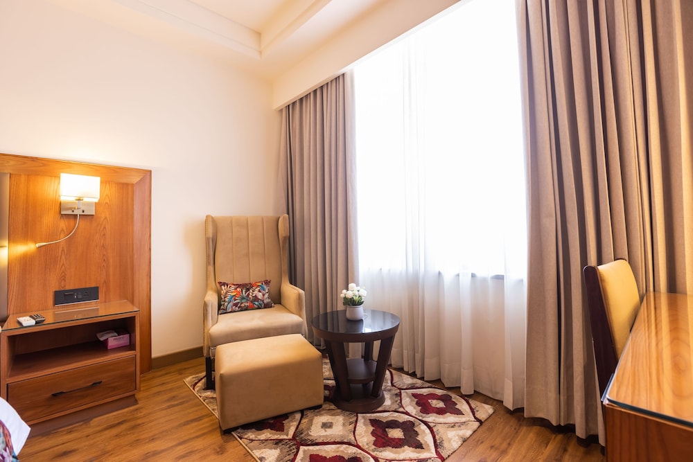 Executive Room - Photo 2