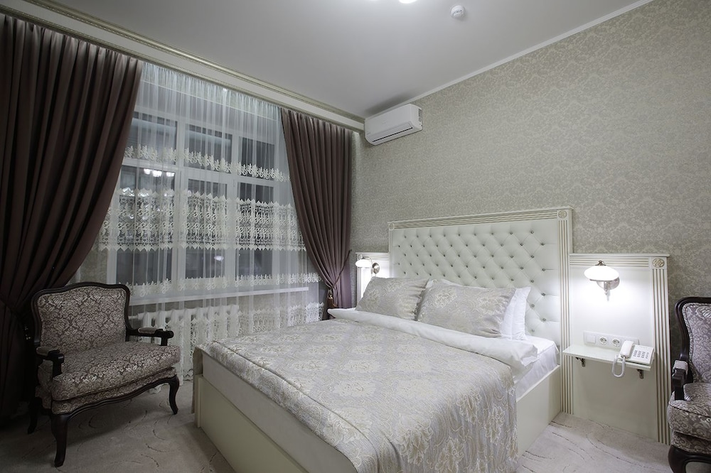 Honeymoon Suite, Balcony photo 1