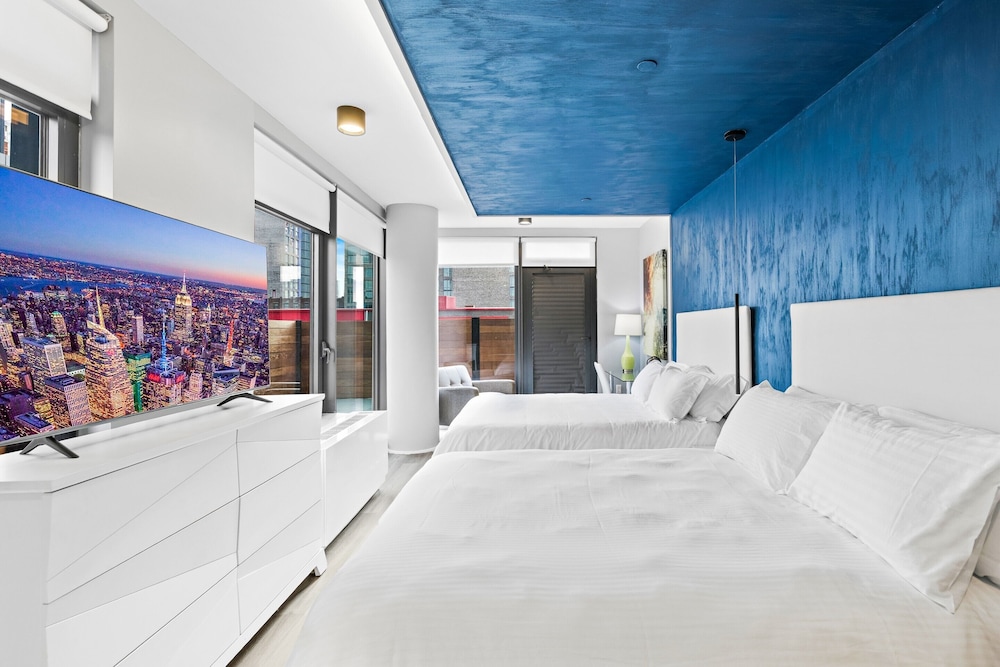 Deluxe Double Room, 2 Queen Beds, Balcony