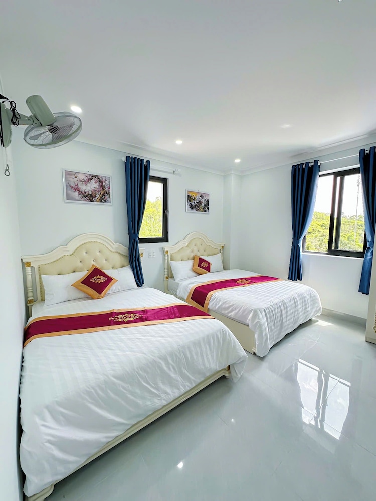 Deluxe Quadruple Room