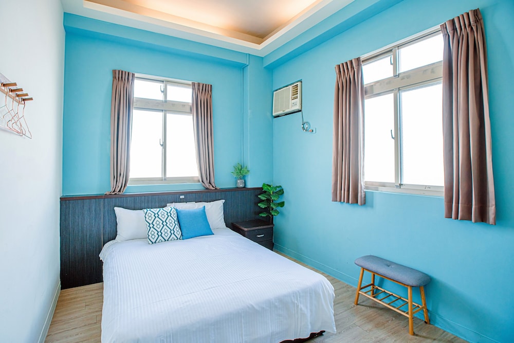 Standard Double Room - Photo 8