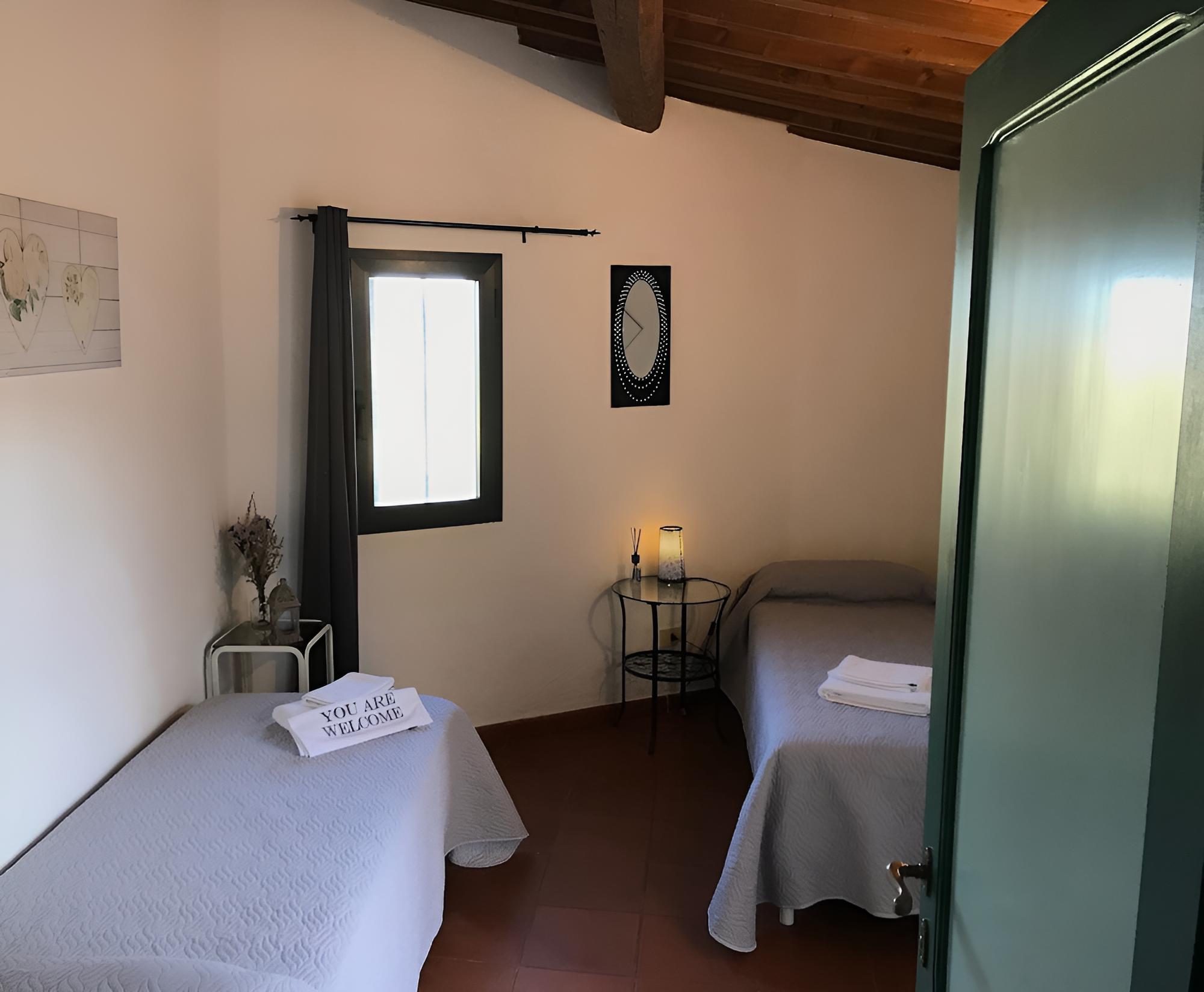 Family Apartment, 2 Bedrooms, 2 Bathrooms, Courtyard Area photo 3