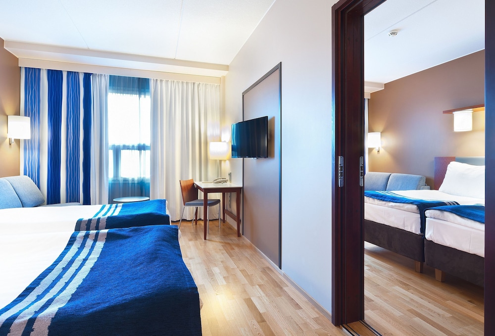 Standard Room, Multiple Beds photo 2