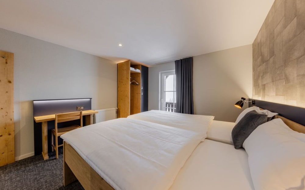 Room, 1 Double Bed, Mountain View (Comfort Double Room) photo 3