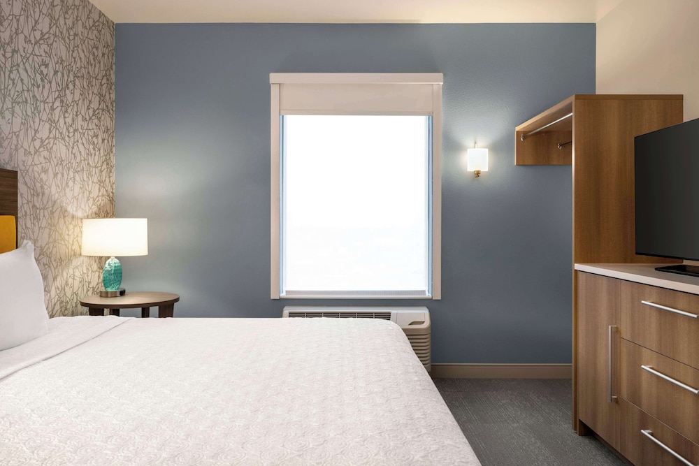 Suite, 1 Bedroom - Photo 3