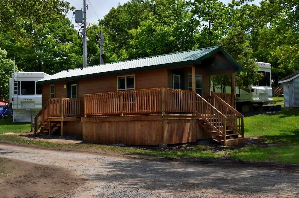 Cottage, 2 Bedrooms, Non Smoking (No Linens Included) photo 3