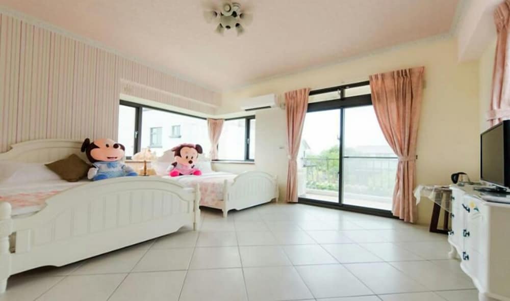 Deluxe Quadruple Room, 2 Double Beds, Non Smoking, Courtyard View photo 2