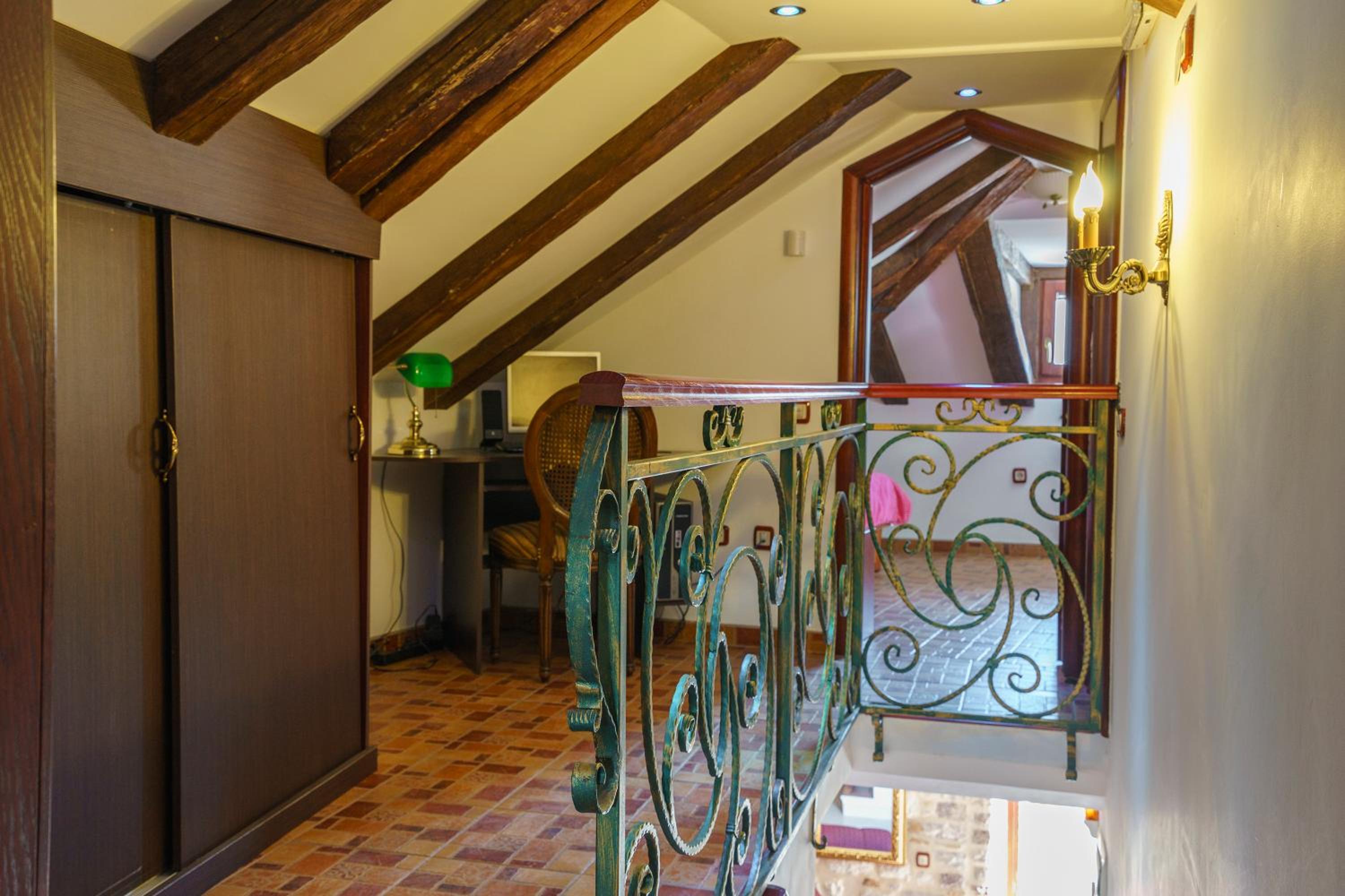 Two bedroom apartment with Balcony photo 3