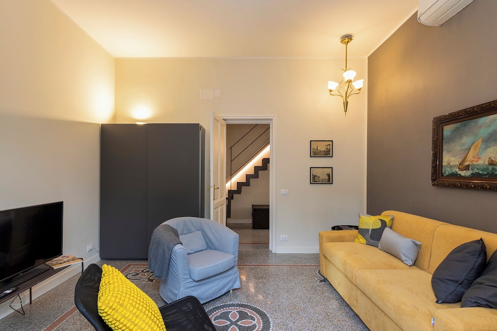 Apartment photo 3