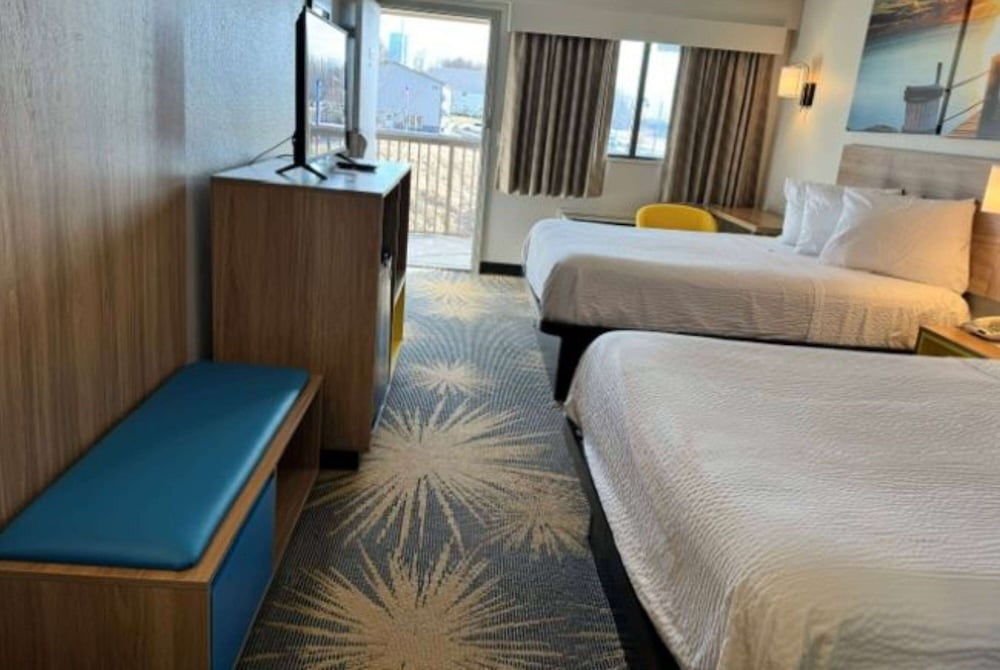 Standard Room, 1 King Bed - Photo 8