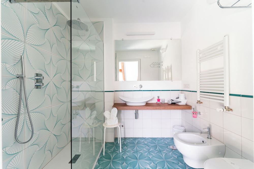 Junior Suite Sea View thumbnail 6
