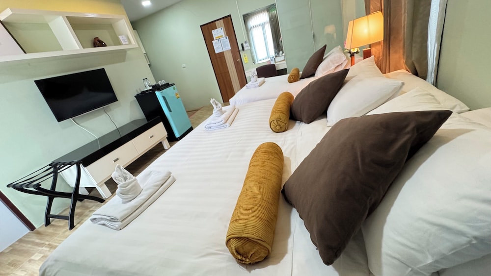 Deluxe Triple Room - Photo 3
