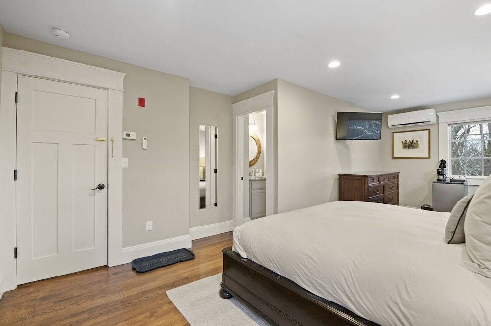 Family Room - Photo 1