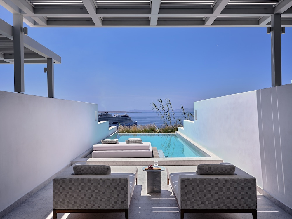 BETA Suite with Private Pool & Sea View - Photo 4
