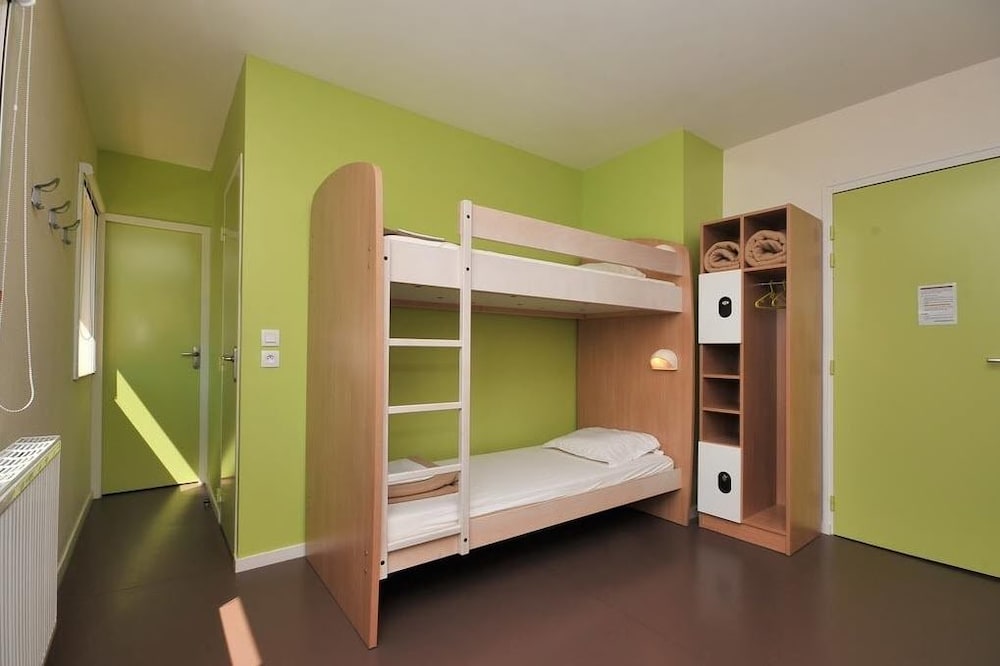 Shared Dormitory, Women Only (4 People) photo 1