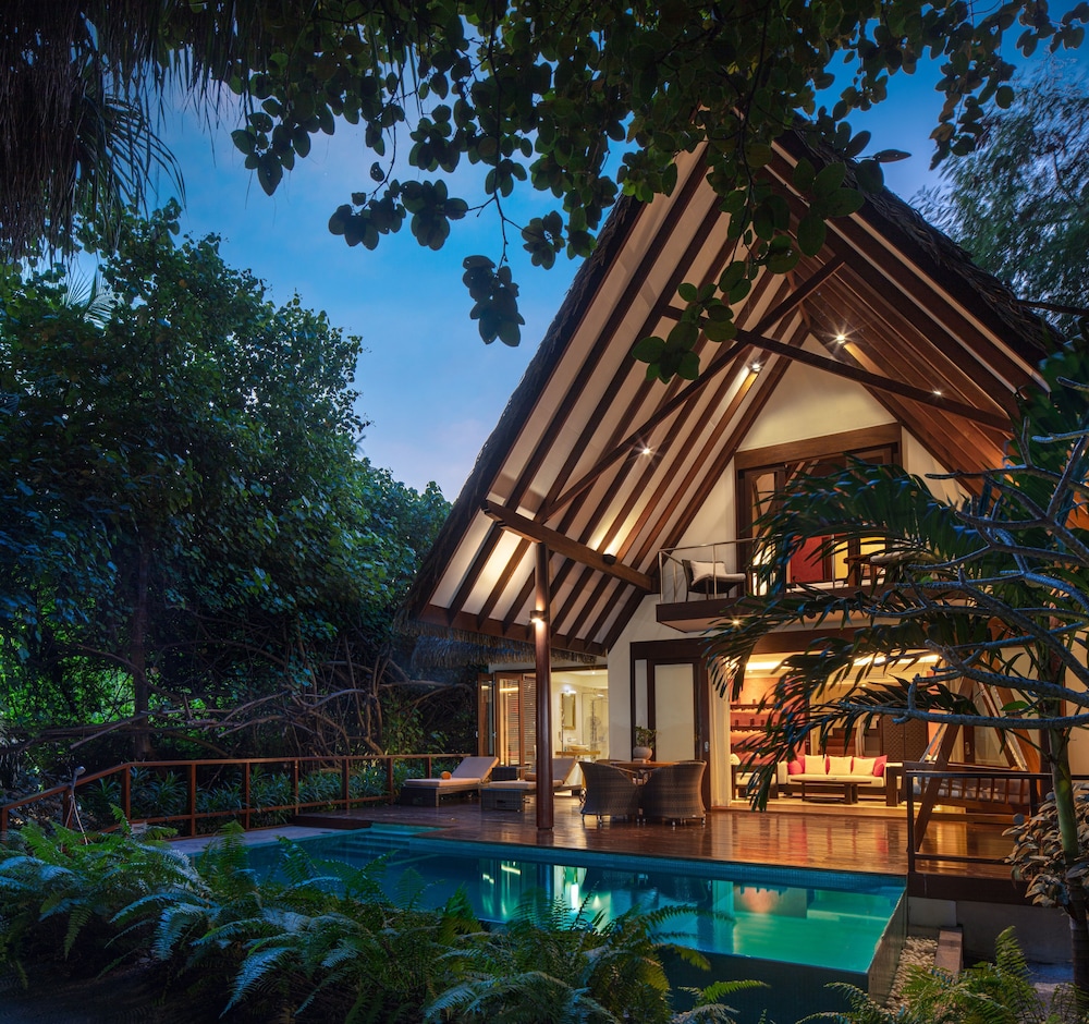 Meedhupparu Residence with Pool - Photo 7