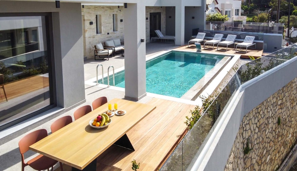 Villa Luna I 100m to Sea Free Heated Pool, Foto 59