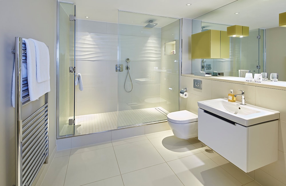 Deluxe Three Bedroom Apartment, Tower View thumbnail 6