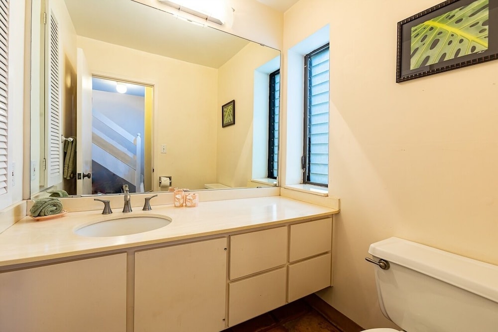Condo, 1 Bedroom photo 2