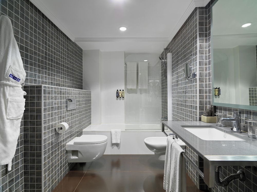 Suite, 1 Bedroom thumbnail 5