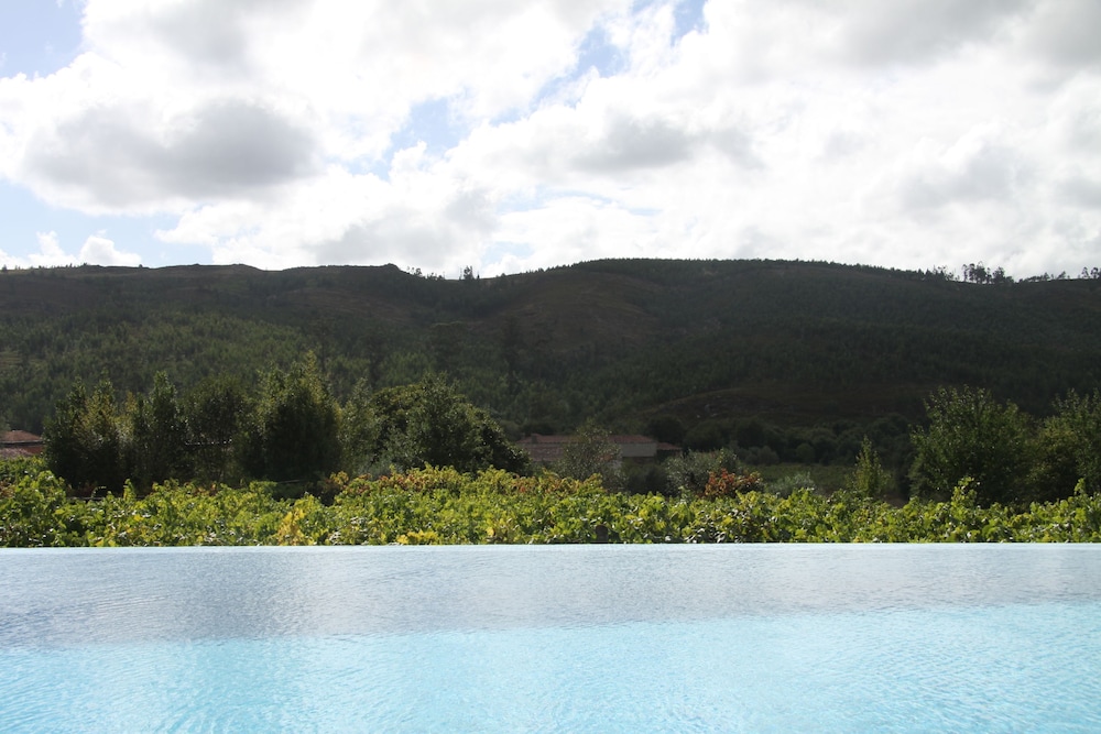 Standard Double Room, Pool View photo 3