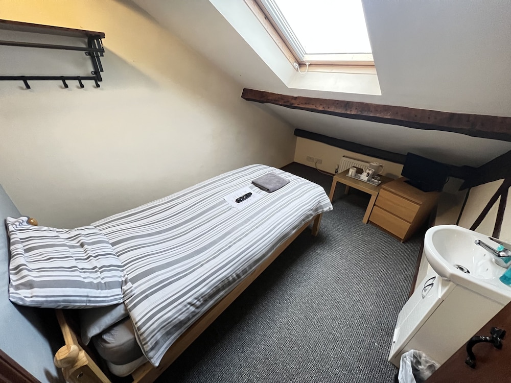 Basic Single Room photo 2